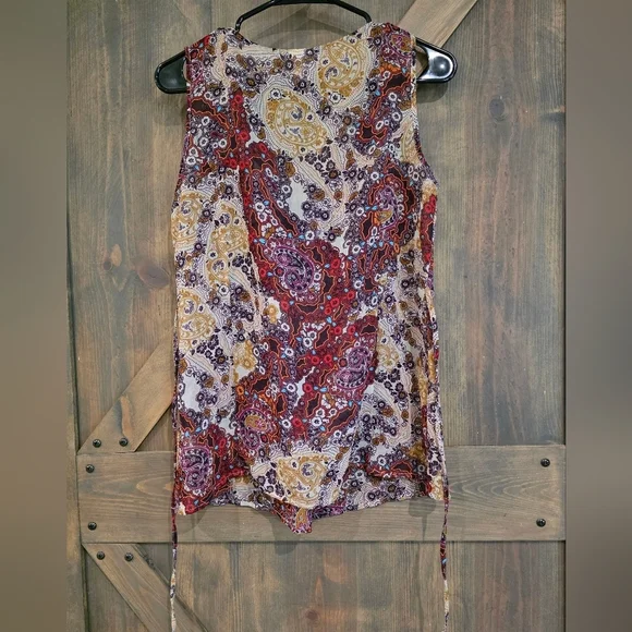 Mossimo Floral Sleevless Pleated Semi Sheer Tank Size Large - Picture 5 of 6